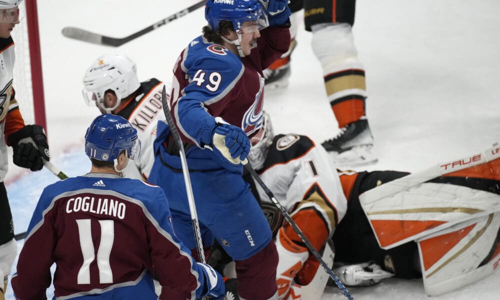 Avalanche Sam Girard nhl